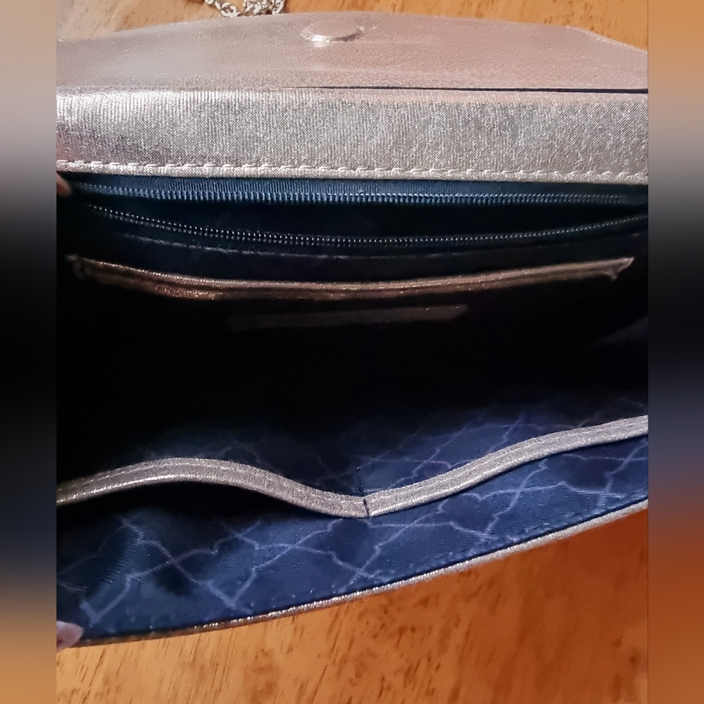 Kelly & Katie Rose Gold Metallic Elegant Clutch Bag With Shoulder Chain Strap - Picture 5 of 10